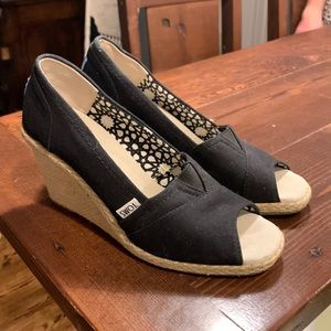 Black Wedge Toms